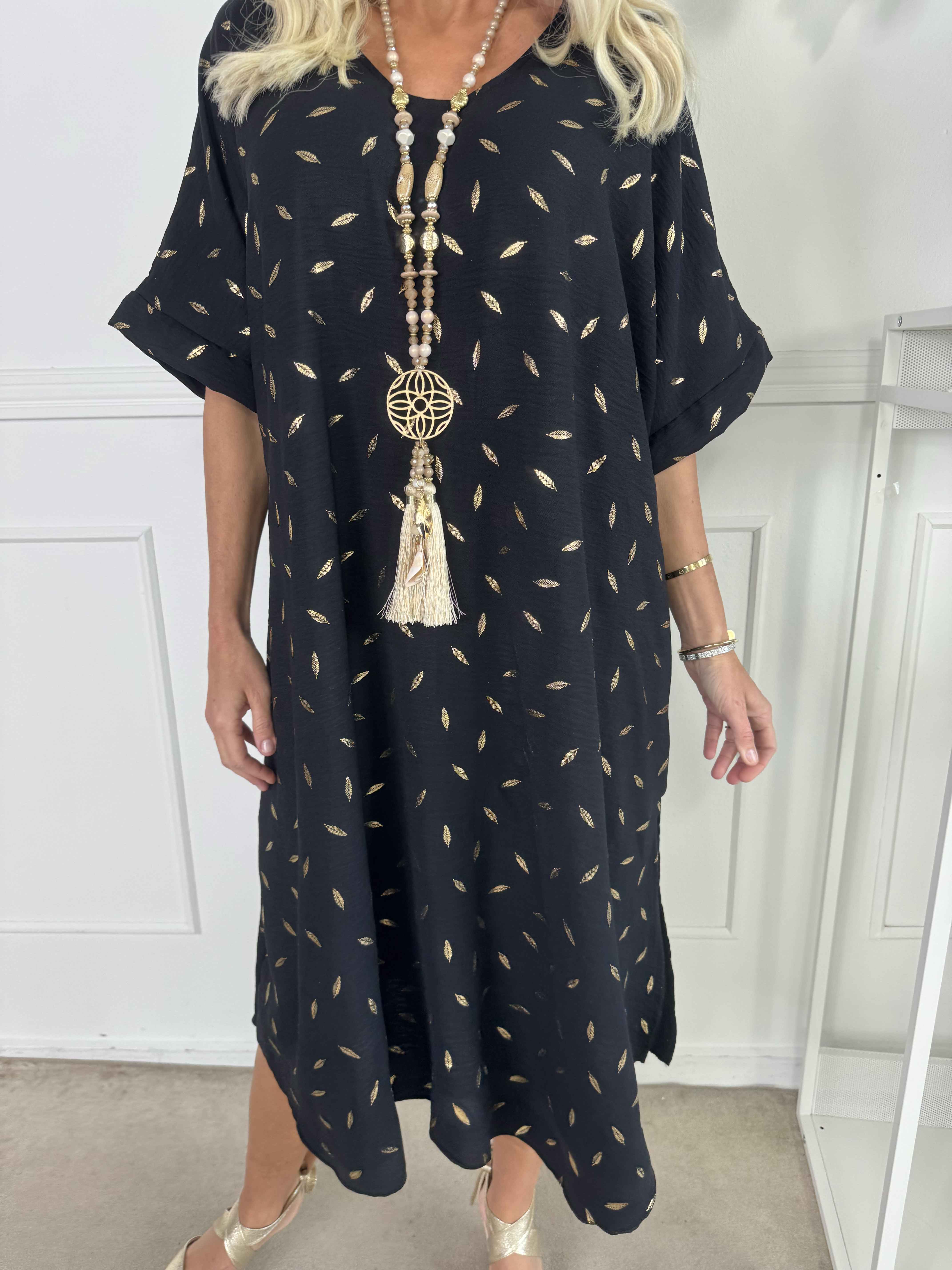 Valentina - Söt klänning med fina guldblad som detaljer